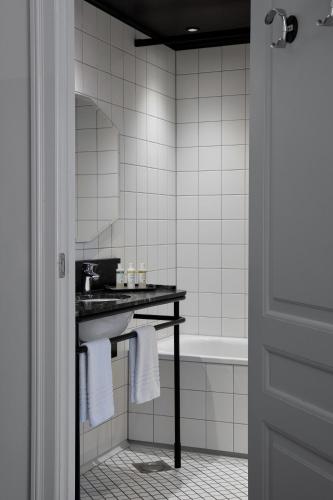 Suite image 8