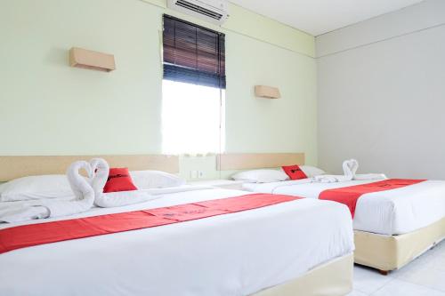 RedDoorz Plus at Sunrise Hotel Sanur – Sanur, CO