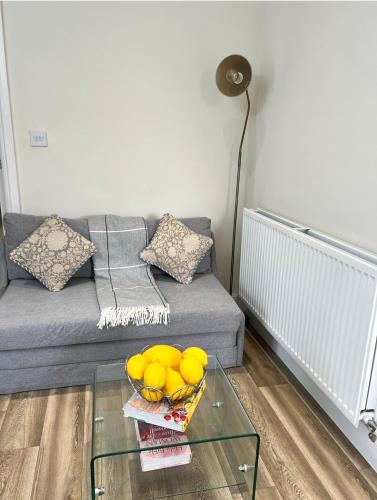 Cosy double room with private bathroom homestay in Nuneaton