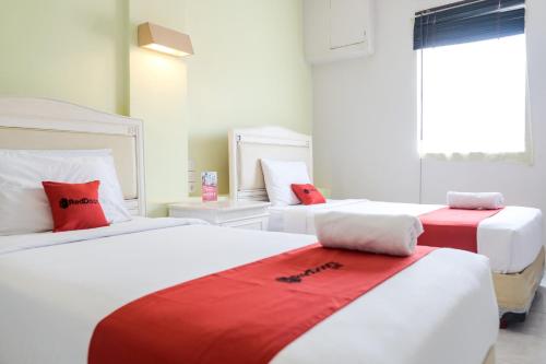 RedDoorz Plus at Sunrise Hotel Sanur – Sanur, CO