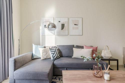 Bright Apartment in the Heart of Marina by GuestReady - image 11