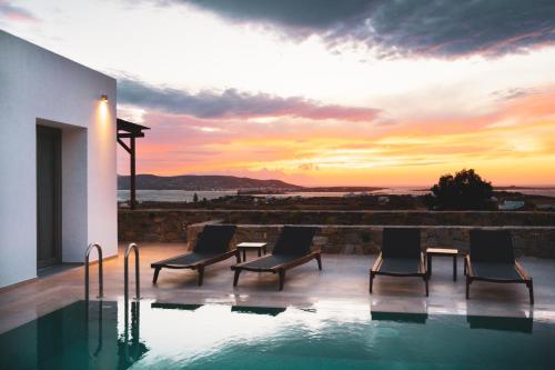 Premium Sea View Suite with private pool image 4