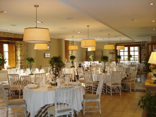 Restaurant, Narbasu Restaurante y Hotel in Pilona