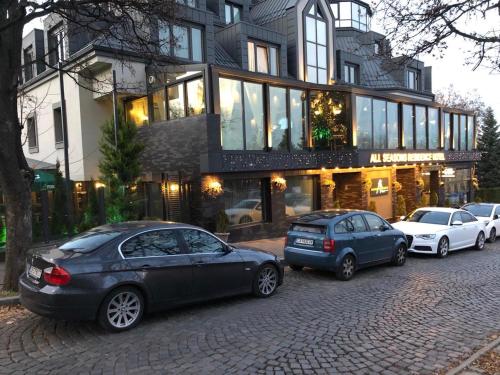 403394748 All Seasons Residence Hotel - Free parking