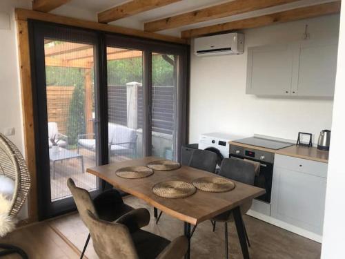 Cozy Chalet A-Frame in 普斯塔