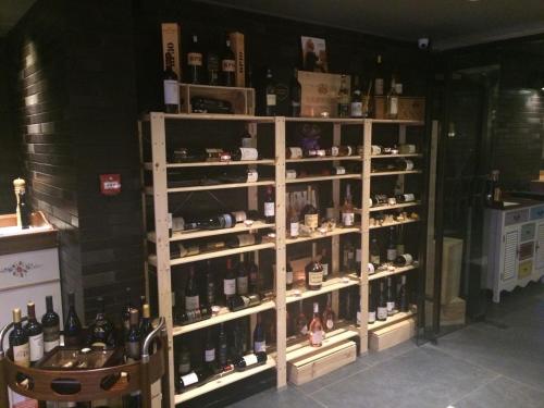 All Seasons Residence Design Hotel - Free parking