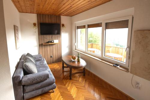 Holiday Home Liberg with Hot tub and Sauna in Pisece
