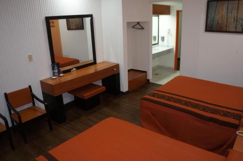 Hotel Castro – Mexico City, CT