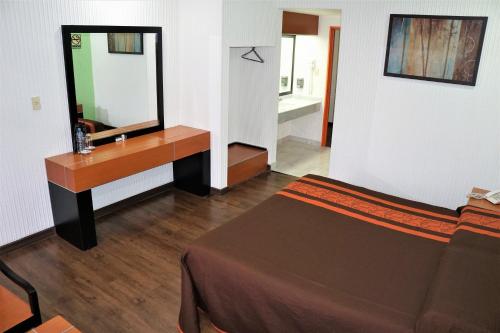 Hotel Castro – Mexico City, CT