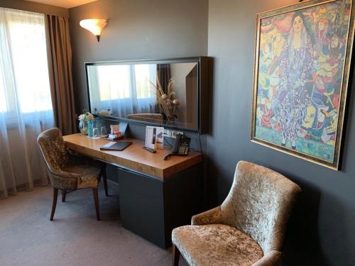 All Seasons Residence Design Hotel - Free parking