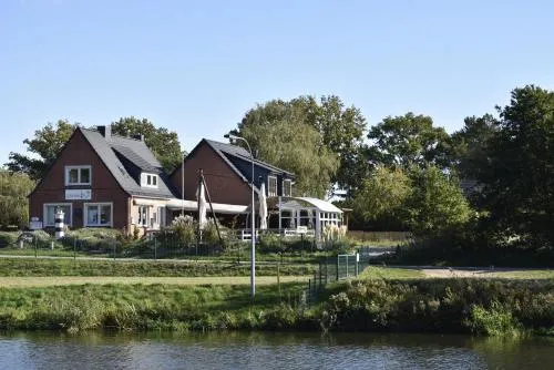 Pension zur Schleuse GARNI am Elbe Lübeck - Kanal in Witzeeze in Witzeeze, Deutschland