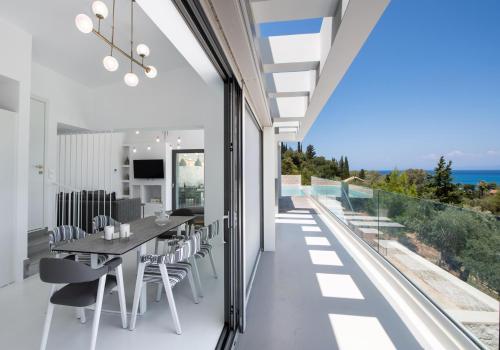 Villa Anthos - Fresh modern villa, pool, close to the beach, Città di Lefkada (foto 8)