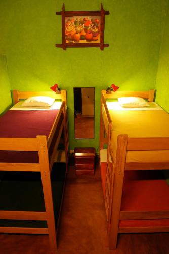 Twin Room image 8