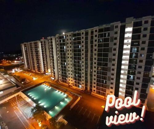 DESARU CRIB Homestay WiFi Swimming Pool Gym — Hotel in Desaru