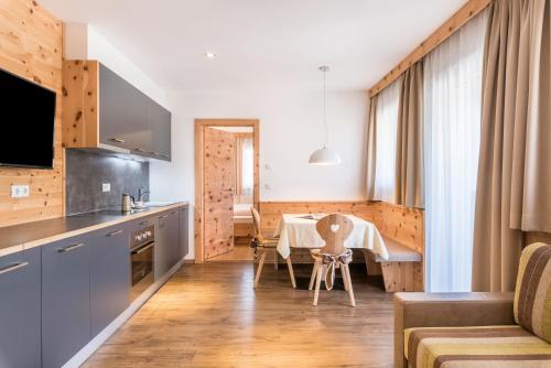 Superior One-Bedroom Apartment with Balcony