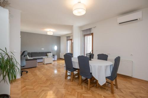 Holiday House Tone, Imotski-Drum-Makarska in Drum
