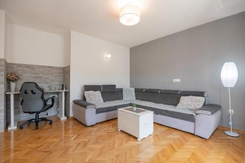 Holiday House Tone, Imotski-Drum-Makarska in Drum