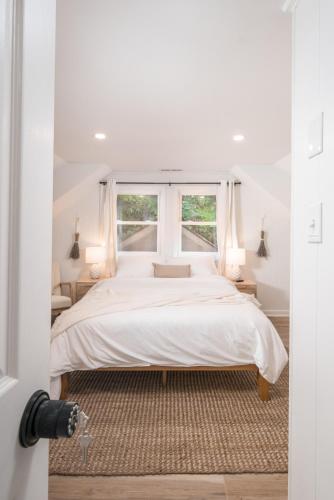 The Wanderer Guesthouse Room Type - Superior Queen Room