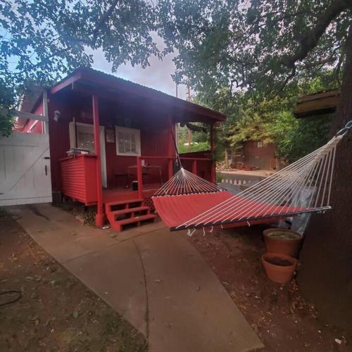 Cozy, Cheerful & Charming Cabin - Historic Julian thumb 4