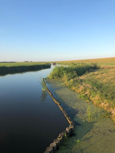 Gastenverblijf By ús thús (Gastenverblijf By us thus) in Dongeradeel