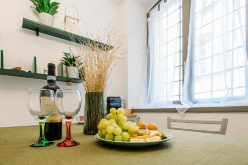 Studio Apartment image 10
