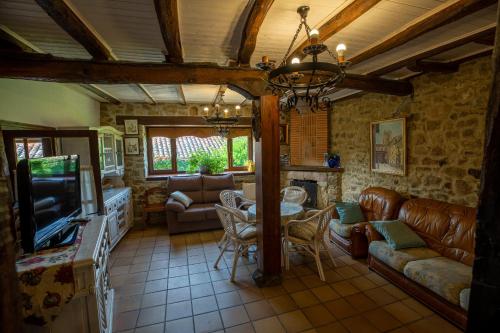 Casa Tiquio Montaña Palentina (Casa Tiquio Montana Palentina) in Cantabria