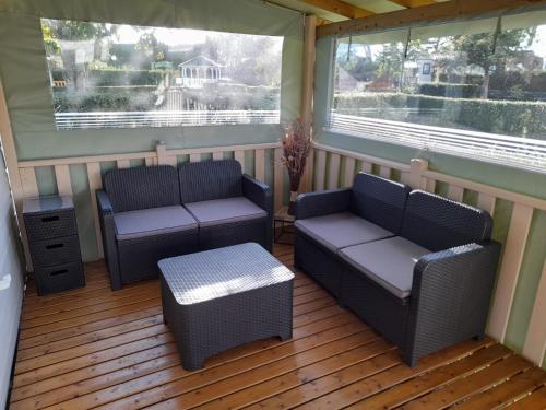 le mobile home Le Victory situé au Camping Le Rio (le mobile home Le Victory situe au Camping Le Rio) in 濱海努瓦耶勒