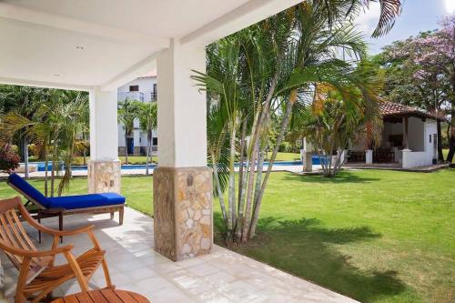 Golf Condo A1 F1: Nice view and access to the largest pool in Hacienda Iguana!