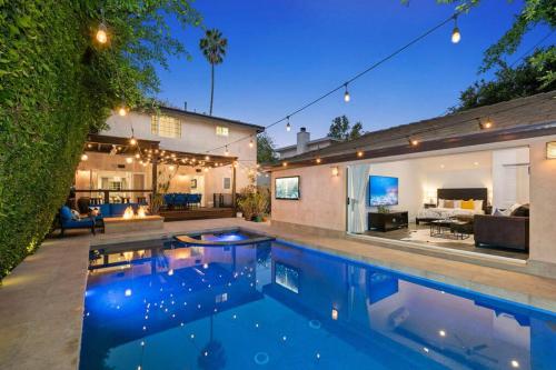 West Hollywood 5 Bedroom Pool