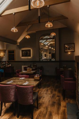 ห้องอาหาร, โรงแรม ดิแอทโฮล อาร์ม (The Atholl Arms Hotel) in ดัคเคิล