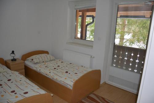 Comfort Two-Bedroom Apartment with Balcony