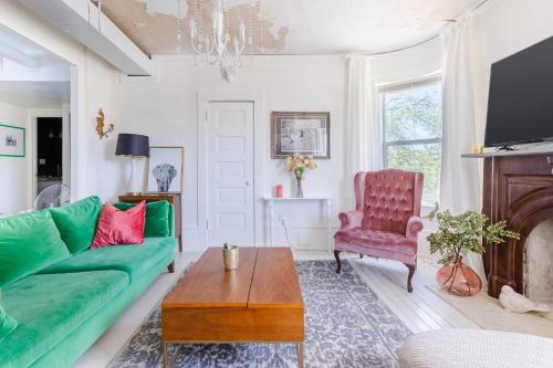 Boutique Apartment in 1905 Victorian Home - Plaza - Westport, Канзас-Сити (фото 9)