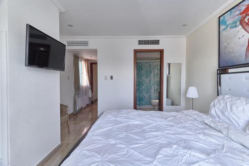 VIP Exclusive One Bedroom Apartment - image 4