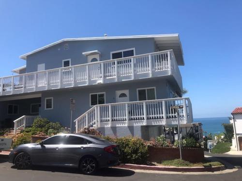 Blue Whale Inn Pet and Kid Friendly Unit C thumb 3