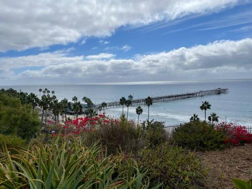 Blue Whale Inn Pet and Kid Friendly Unit C thumb 4