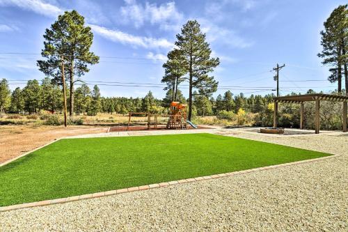 Lovely Heber Hideaway in the Pines with Views!