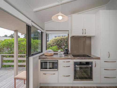 Relax On Courtney - Pauanui Holiday Home