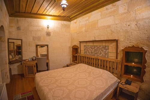 Pietra Cave Suites