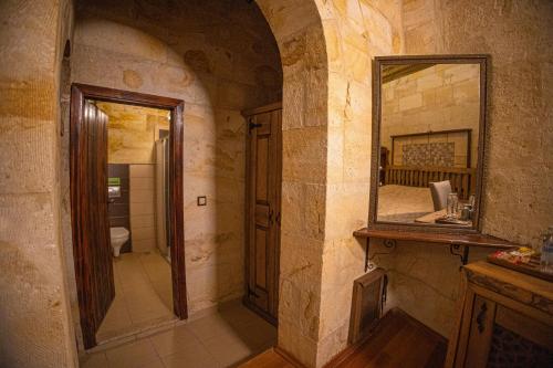 Pietra Cave Suites