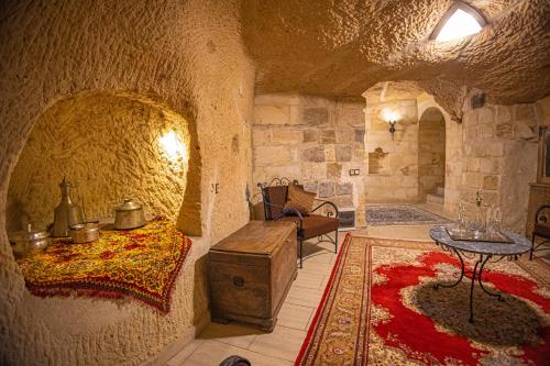 Pietra Cave Suites