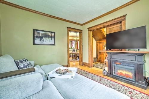 . Pet-Friendly Osseo Home with Fire Pit and Yard!
