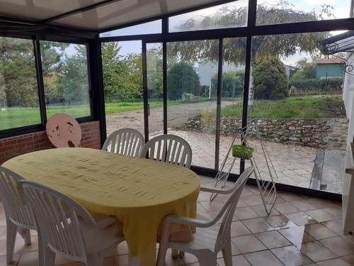 Gîte de la traverse, 2 à 6 personnes (Gite de la traverse, 2 a 6 personnes) in Mondement-Montgivroux