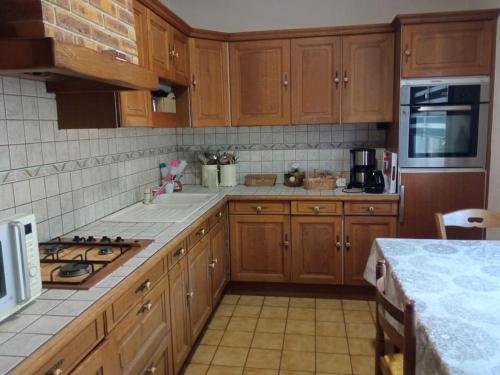 Gîte de la traverse, 2 à 6 personnes (Gite de la traverse, 2 a 6 personnes) in Mondement-Montgivroux
