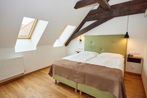 Rooftop Double Room image 9