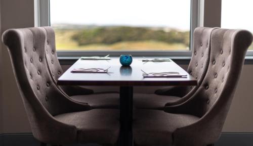 Ресторан, GOLF View Hotel & Macintosh Restaurant in Лоссімут