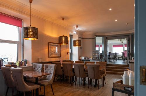 GOLF View Hotel & Macintosh Restaraunt - image 9