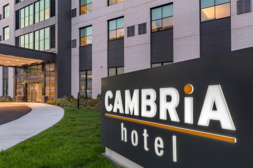 Cambria Hotel New Haven University Area