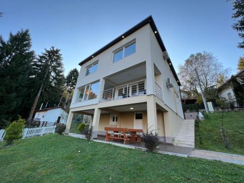 Villa Igman - main image