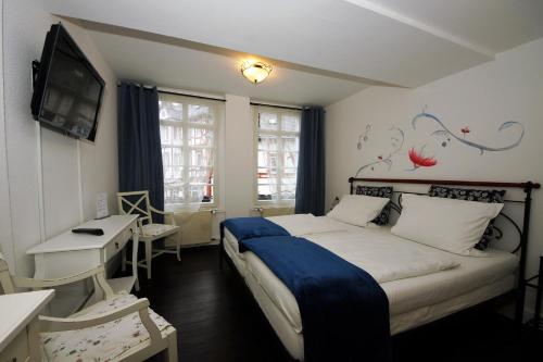 1 queen bed