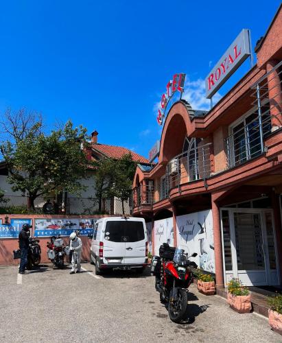 . Hotel Royal